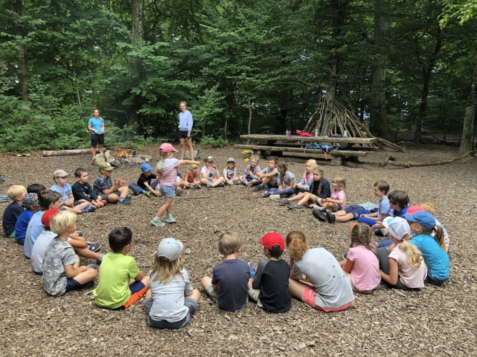 Kids summer camp Lausanne forest activities